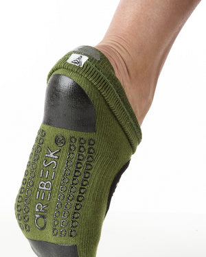 Grip Socks with Arebesk Written Design